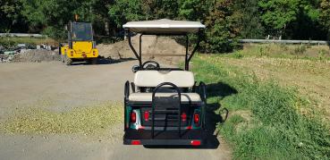 E-Z-GO RXV Golfcart als Viersitzer aus Baujahr 2018