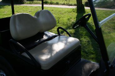 Club Car Precedent Golfcart  mit Ladebox  aus 2017