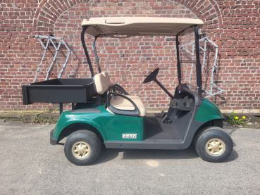 E-Z-GO RXV Golfcart aus 2018 mit Ladebox