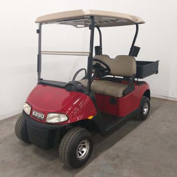 E-Z-GO RXV Golfcart aus 2018 mit Ladebox