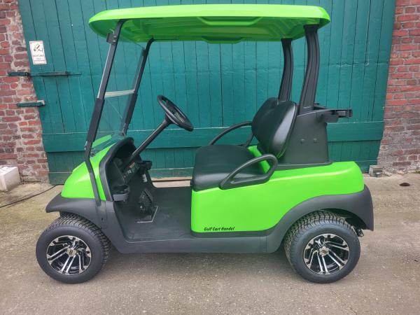 Club Car Precedent Golfcart aus Baujahr 2018 mit neuen Batterien - mit Sonderlackierung