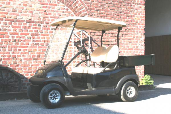 Club Car Precedent Golfcart  mit Ladebox  aus 2018